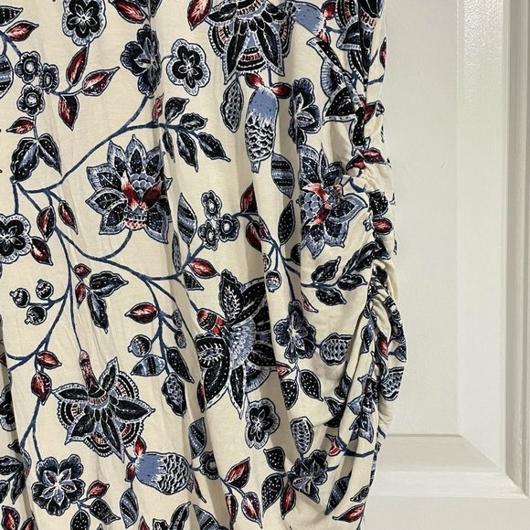 Jessica Simpson Floral Prints Ruched Dress - Picture 4 of 6